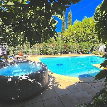 Le Jardin De Mae Apartment Bouc-Bel-Air Ngoại thất bức ảnh